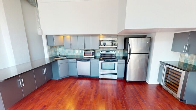 Building Photo - 2200 Arch StreetUnit 307