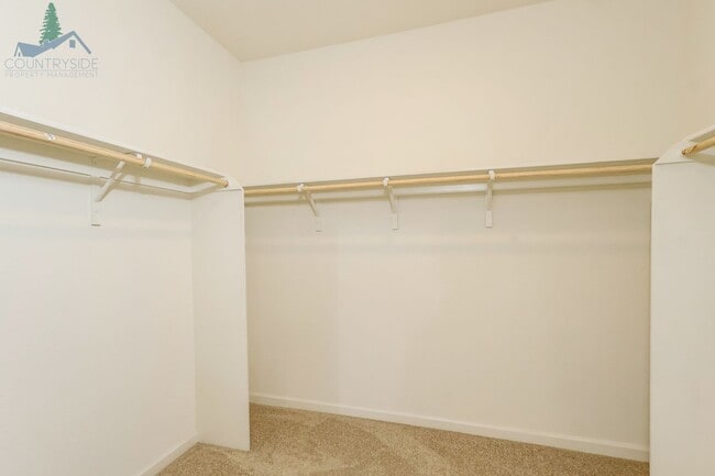 Building Photo - 577 Bedfordshire Dr