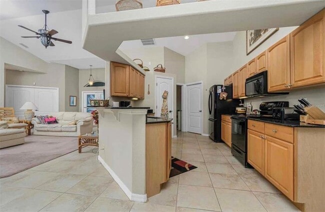 Building Photo - 15467 Gregus Ave