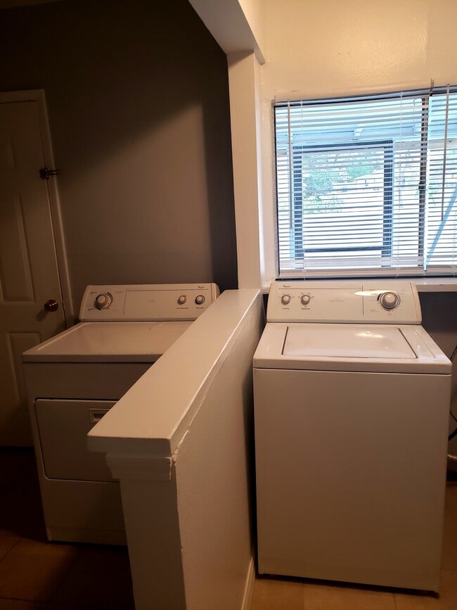 Building Photo - 1839 Salem Rd