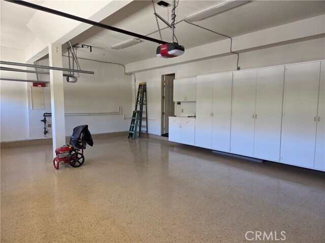 Building Photo - 17568 Cloverdale Way