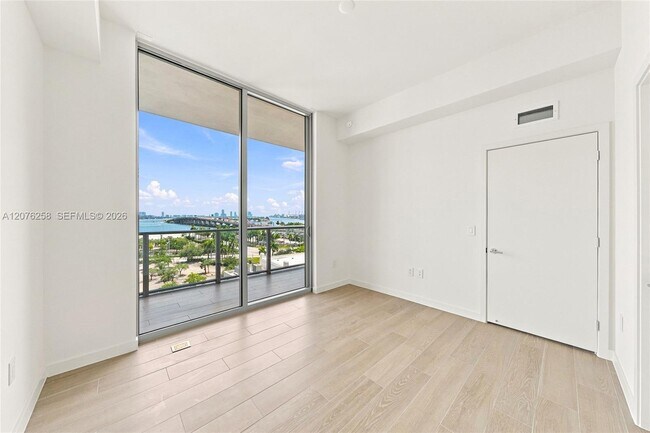 Building Photo - 1400 Biscayne Blvd