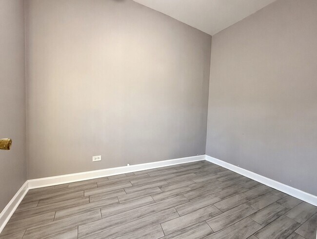 Building Photo - 2608 W Fullerton Ave