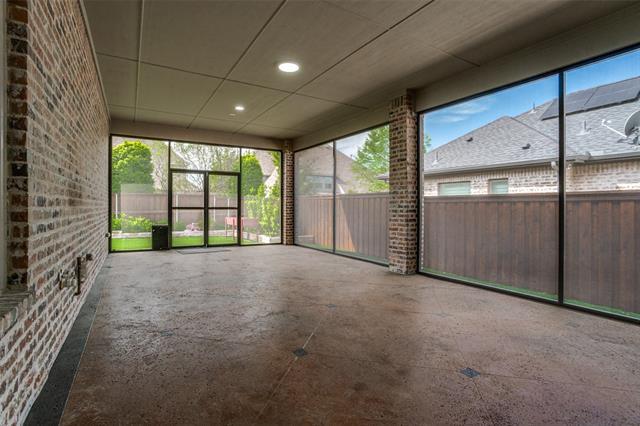 Building Photo - 1071 Jennala Dr