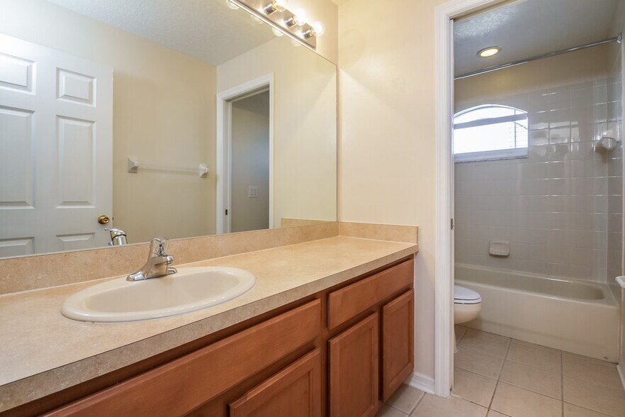 Building Photo - 2337 125th Dr E