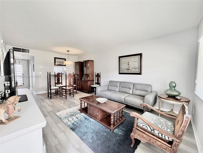 Building Photo - 4431 NW 16th St