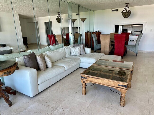 Building Photo - 199 Ocean Ln Dr