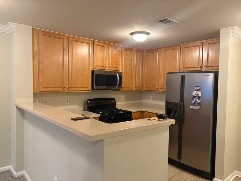 Building Photo - 12001 Market St