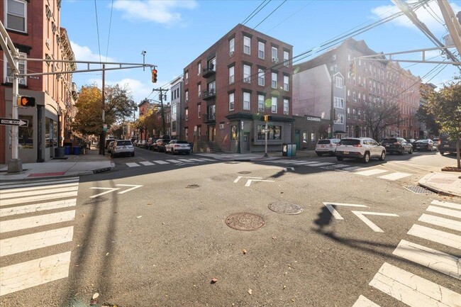 Building Photo - 259 7th St