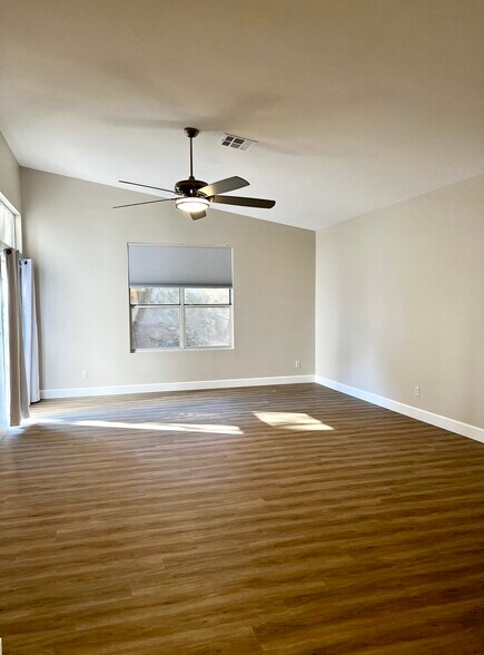 Building Photo - 5509 Royal Vista Ln