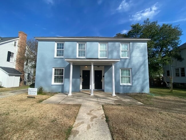Primary Photo - 210-A South Saluda Ave. PRE-LEASE AVAILABL...