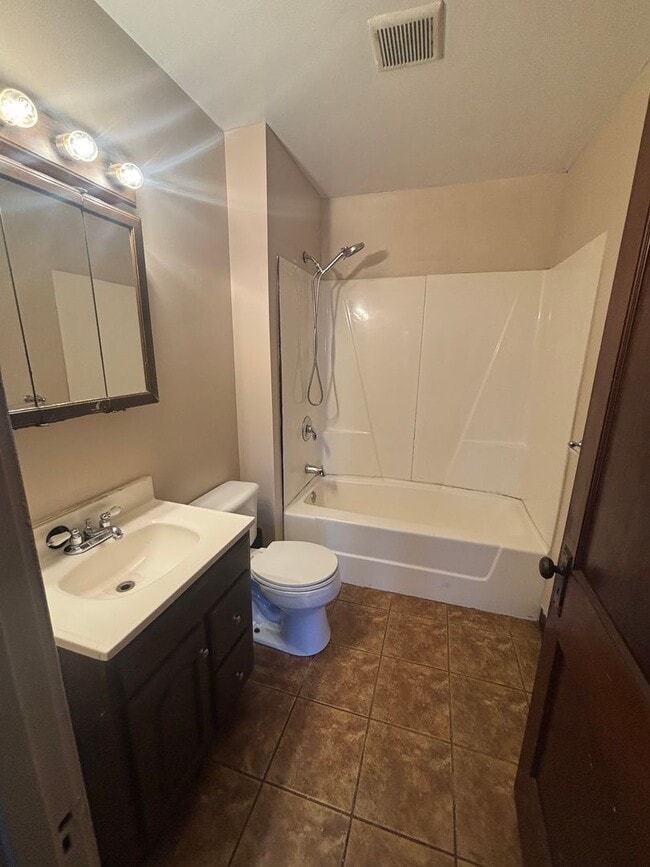 Building Photo - 4016 Biddulph Ave