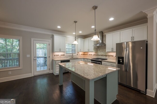 Building Photo - 921 Hickory Leaf Ct SE