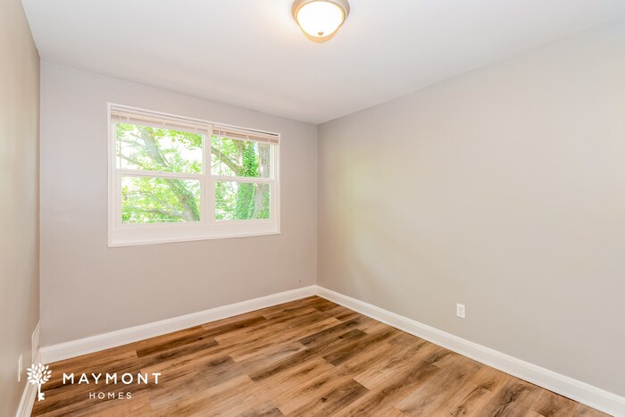 Building Photo - 946 Masefield Rd