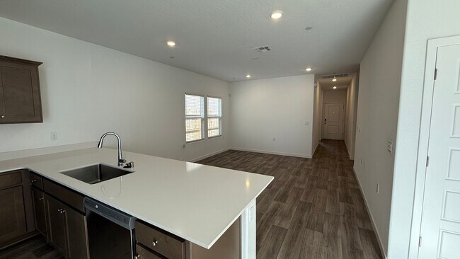 Building Photo - Must See - Spacious 3-Bedroom, 2-Bath Home in Riverstone