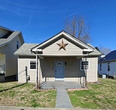 Building Photo - 2782 Latulle Ave