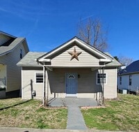 Building Photo - 2782 Latulle Ave