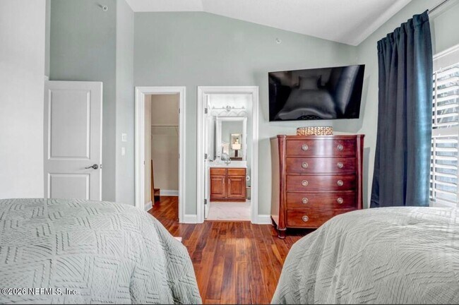 Building Photo - 905 2nd St N