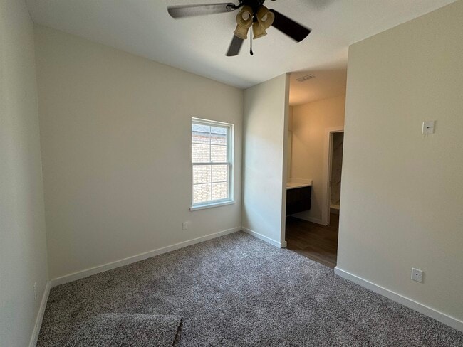 Building Photo - 210 Veracruz Dr