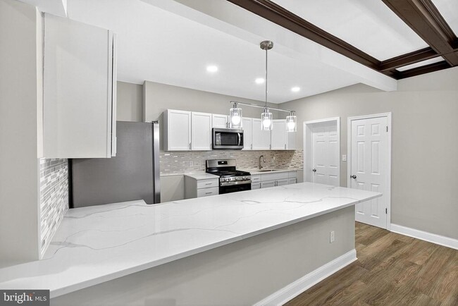 Building Photo - 2417 Washington St