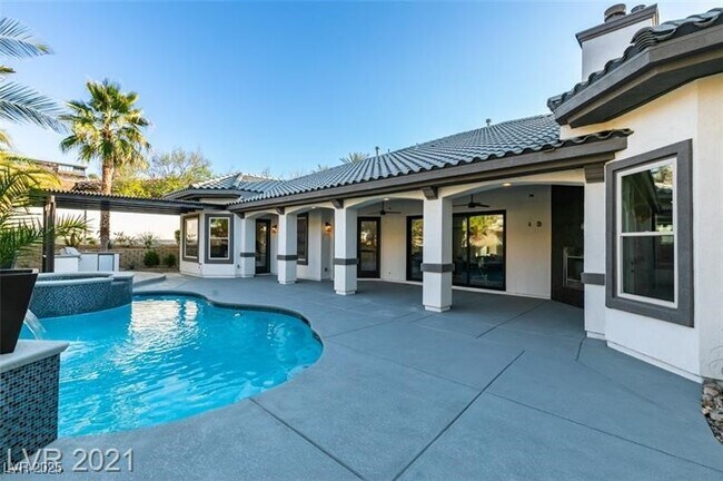 Building Photo - 794 Bolle Way