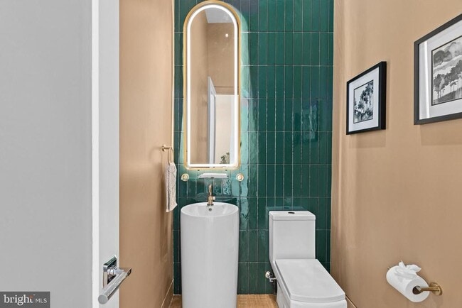 Building Photo - 3554 Military Rd