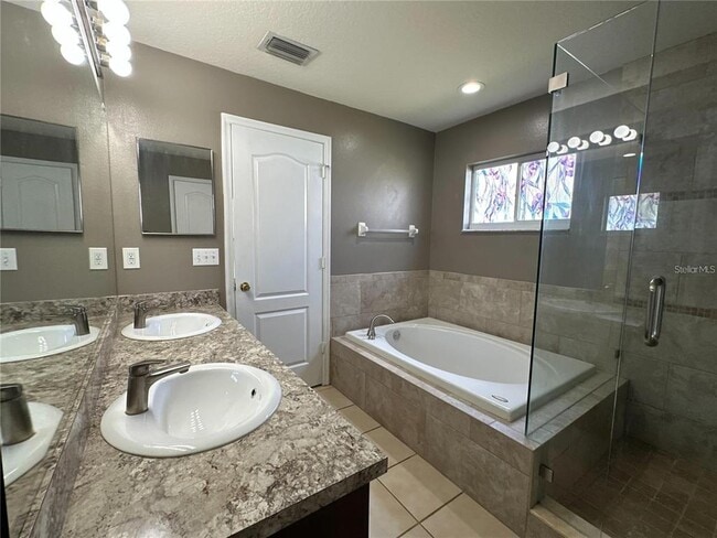 Building Photo - 30747 Burleigh Dr