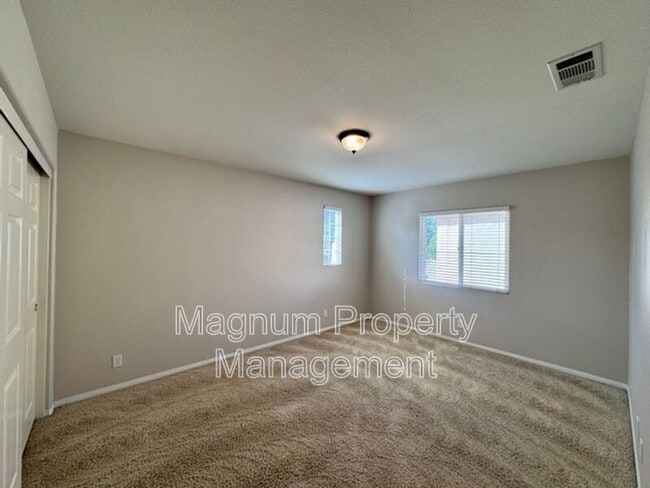 Building Photo - 30906 Crystalaire Dr