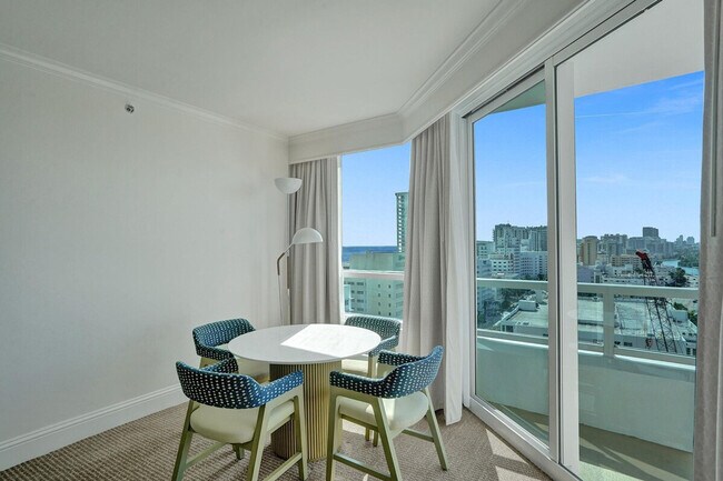 Building Photo - 4401 Collins Ave
