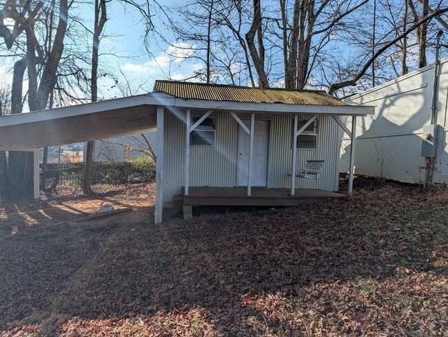 Building Photo - 4747 Piney Grove Rd