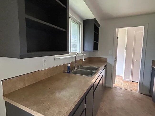 Building Photo - Charming 3-Bedroom Rambler in Seatac Avail...