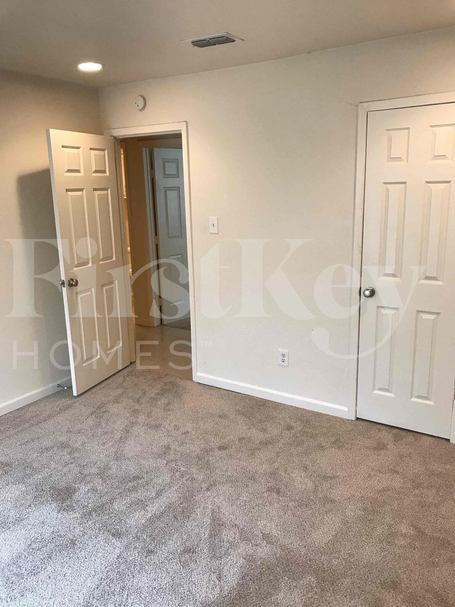 Building Photo - 1217 Meadow Creek Dr