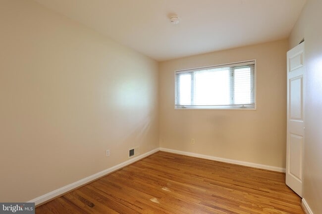 Building Photo - 9704 St Andrews Dr