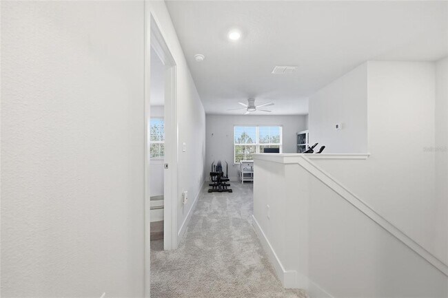 Building Photo - 6917 Five Oaks Dr