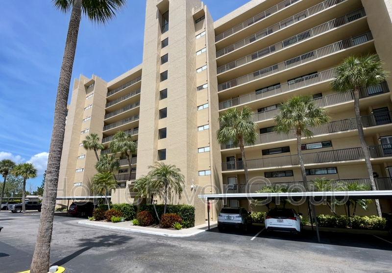 Building Photo - 2618 Cove Cay Dr