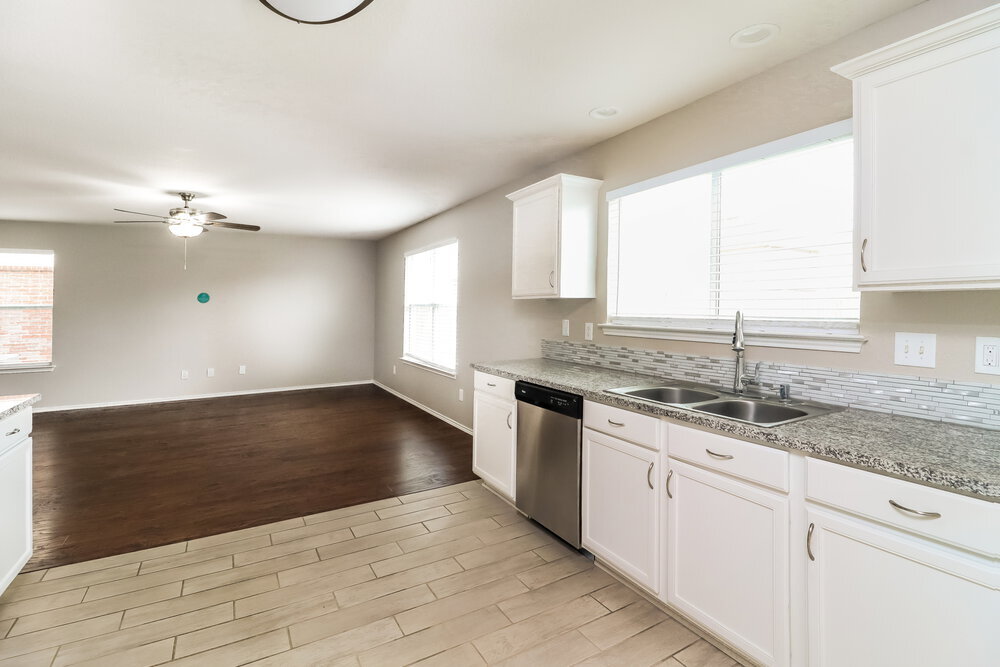 Building Photo - 3424 Cayman Dr