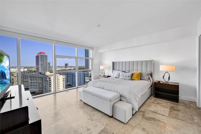 Building Photo - 1830 S Ocean Dr