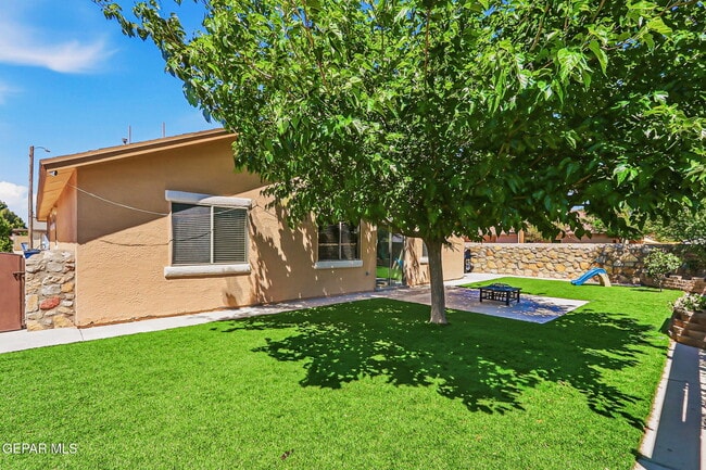 Building Photo - 14244 Smokey Point Dr