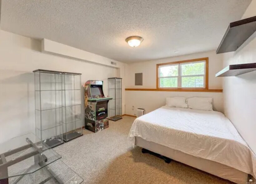 Building Photo - 902 Connecticut Ave