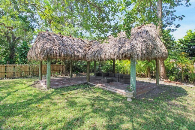 Building Photo - 6900 SW 104th St