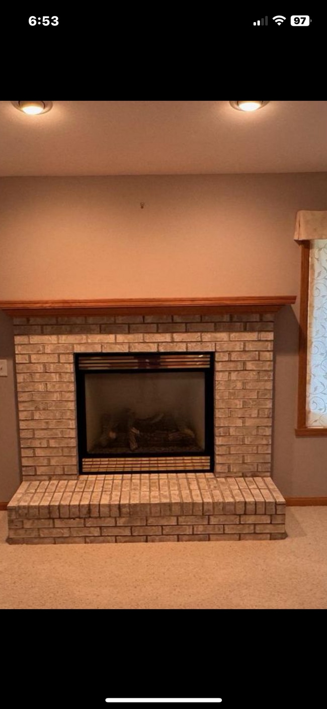 Building Photo - 4202 Greenbriar Dr