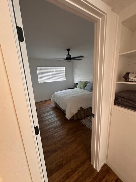 Building Photo - 8143 E Whitton Ave