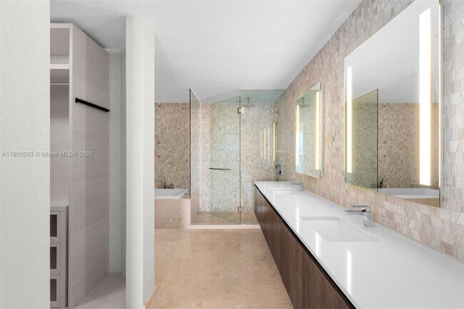 Building Photo - 88 SW 7th St