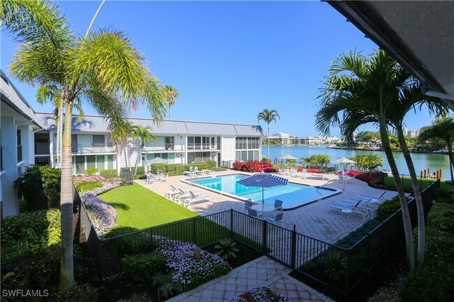 Building Photo - 333 Harbour Dr