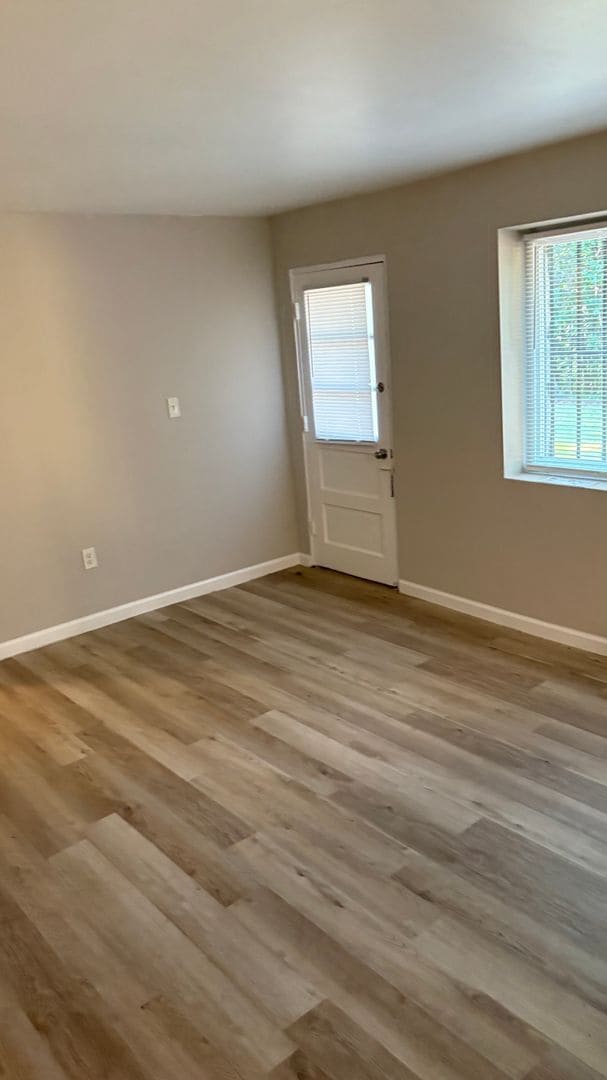 Building Photo - WELCOME HOME!