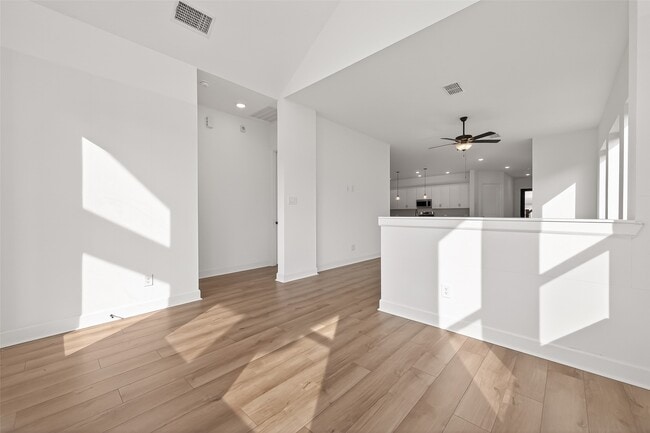 Building Photo - 16915 Chapel Knox Dr