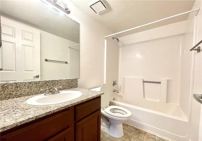 Building Photo - 5162 S Jones Blvd