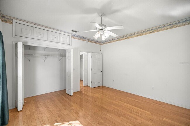 Building Photo - 482 W Fenway Dr