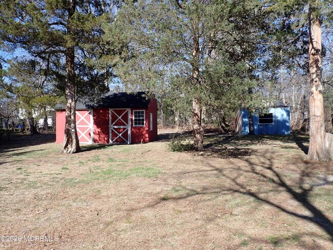 Building Photo - 1490 Davidson Ave
