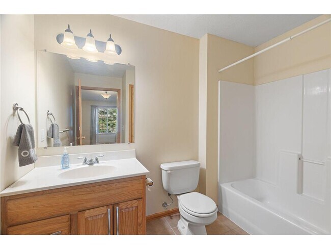 Building Photo - 7626 Fox Creek Ct